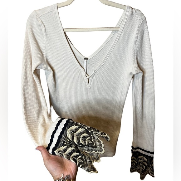 Free People Ivory Last Dance Lace Cuff Thermal Size M - Picture 6 of 8